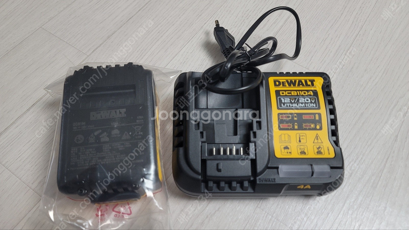 디월트 정품 20V (18V) 5.0Ah 리튬이온배터리...--1