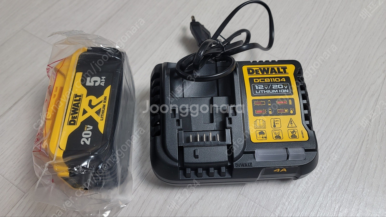 디월트 정품 20V (18V) 5.0Ah 리튬이온배터리...--3