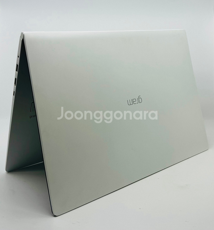LG전자 그램 17인치 17ZD990-GX30K 윈도우 정품 포함 중고노트북/업무/사무--3