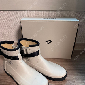 문스타 810s 마르게 모디 화이트 260mm
