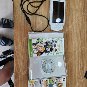 커펌 PSP1000(내여귀포터블한글판 있음)와 내여귀포터블 일본판 UMD팝니다.