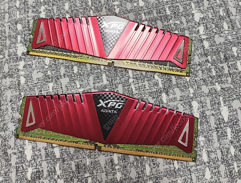 삼성 DDR4 16gb*2 (32gb) 팝니다.