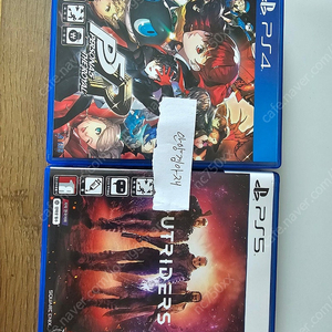 PS4 페르소나5 로얄 , PS5 아웃라이더스 팝니다.