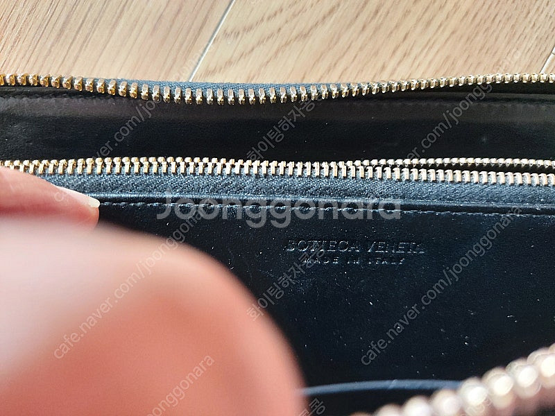 보테가베네타 장지갑 지퍼 어라운드지갑 블랙색상...상태...--3