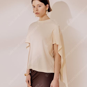 J.Chung biu back wing tee_ivory