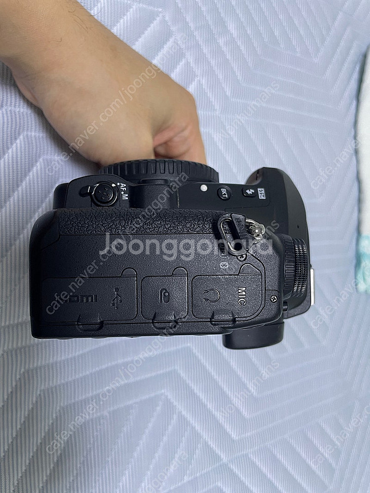 니콘 D780 바디킷 판매합니다.--4