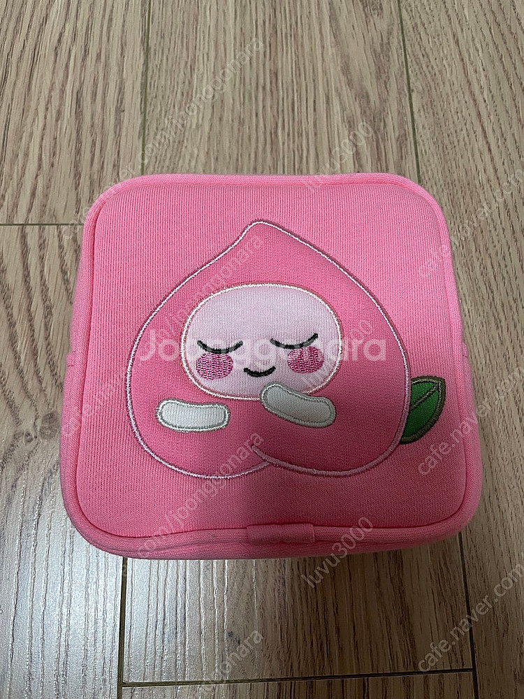 [새제품/택포] 카카오 프렌즈 어피치 파우치--0