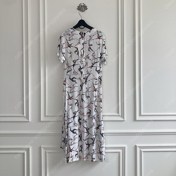 빔바이롤라 BIMBA Y LOLA 일러스트 원피스/ 한섬 타임 마인 랑방 띠어리 이자벨마랑 바네사브루노 구호 마쥬 ... 이미지