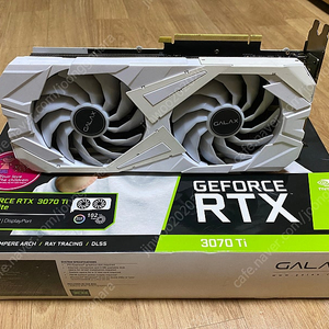 갤럭시 rtx3070ti ex 화이트 팝니다