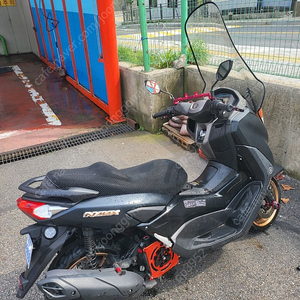 22년식 n max 125cc 판매합니다.