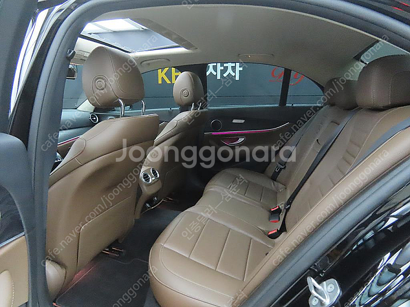 벤츠E-클래스 W213 E220d 아방가르드@중고차@2...--5