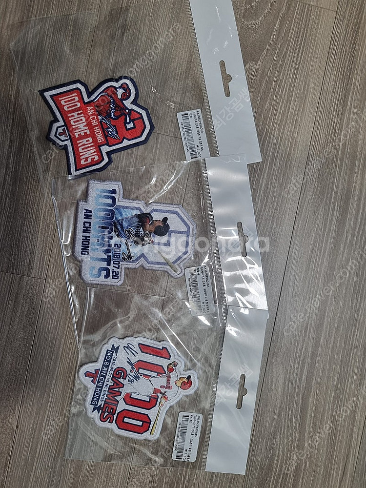 안치홍 기념 패치(와펜) 3종 팝니다--0