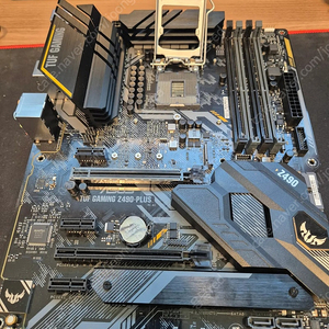 아수스 게이밍보드 Z490 기반의 LGA1200 팝니다