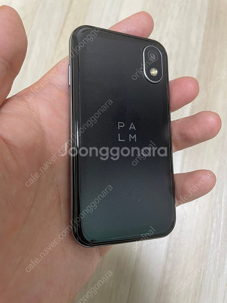 팜폰 pvg100 글로벌판 가죽케이스 포함 판매합니다--3