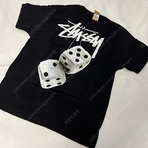 스투시 퍼지 다이스 주사위 반팔 티셔츠 블랙 M 사이즈 새제품 팝니다. Stussy