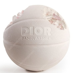 다니엘 아샴(Daniel Arsham) x 디올(Dior) 콜라보 농구공 Basketball 한정판