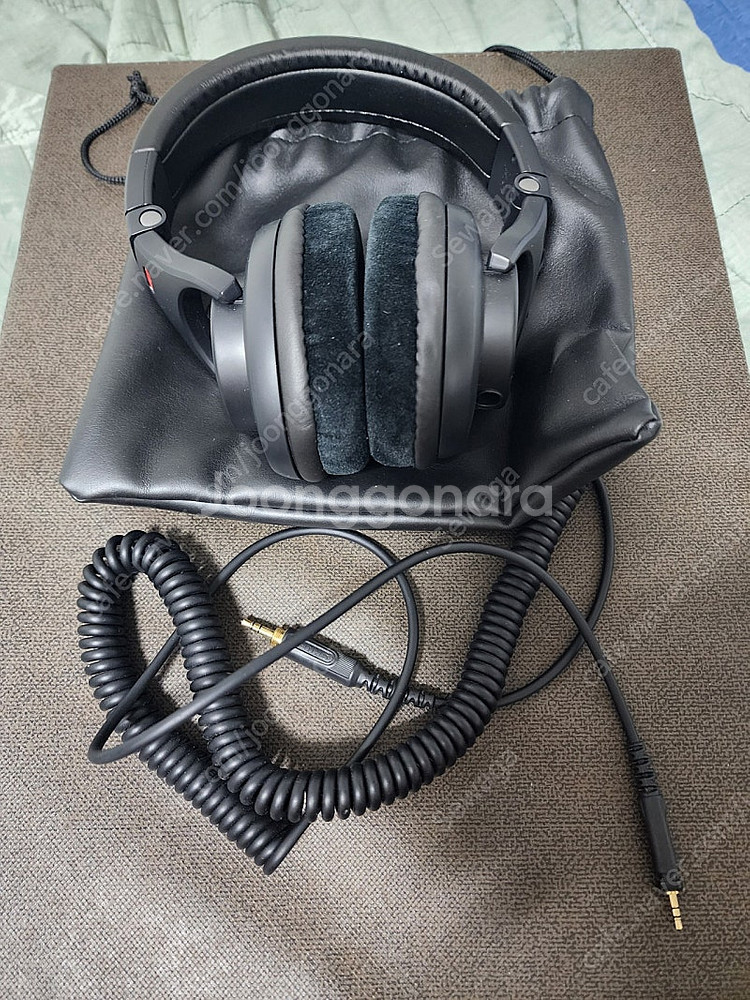 슈어 srh440 헤드폰 판매합니다--0