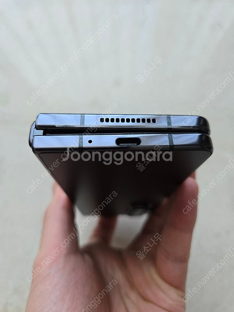 갤럭시 폴드4 새것 같은 중고- 50만원. 대구 직거래--8