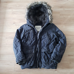 아베크롬비. Mountain Washington wolfjaw jacket. 마운틴워싱턴 울프죠 헤비야상파카 105사이즈.