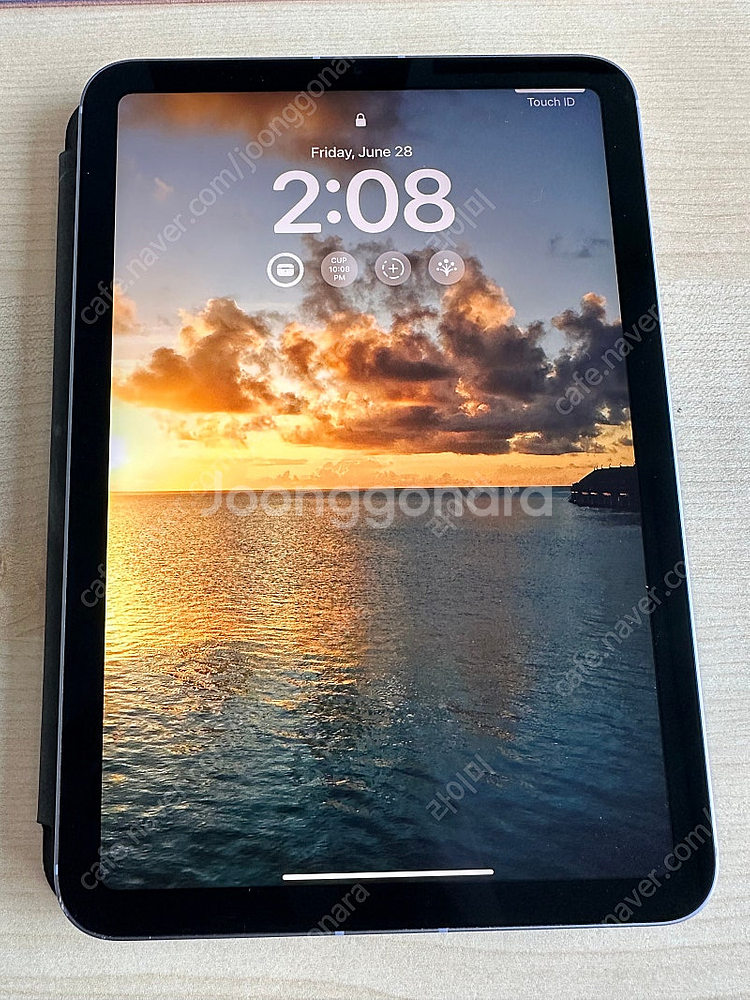 아이패드 미니6 64GB 셀룰러 모델 퍼플색상 팝니다.--1