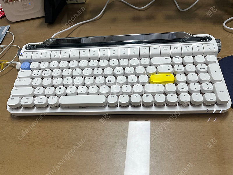 액토 블루투스 기계식 키보드 REB705RD 팝니다(한...--1