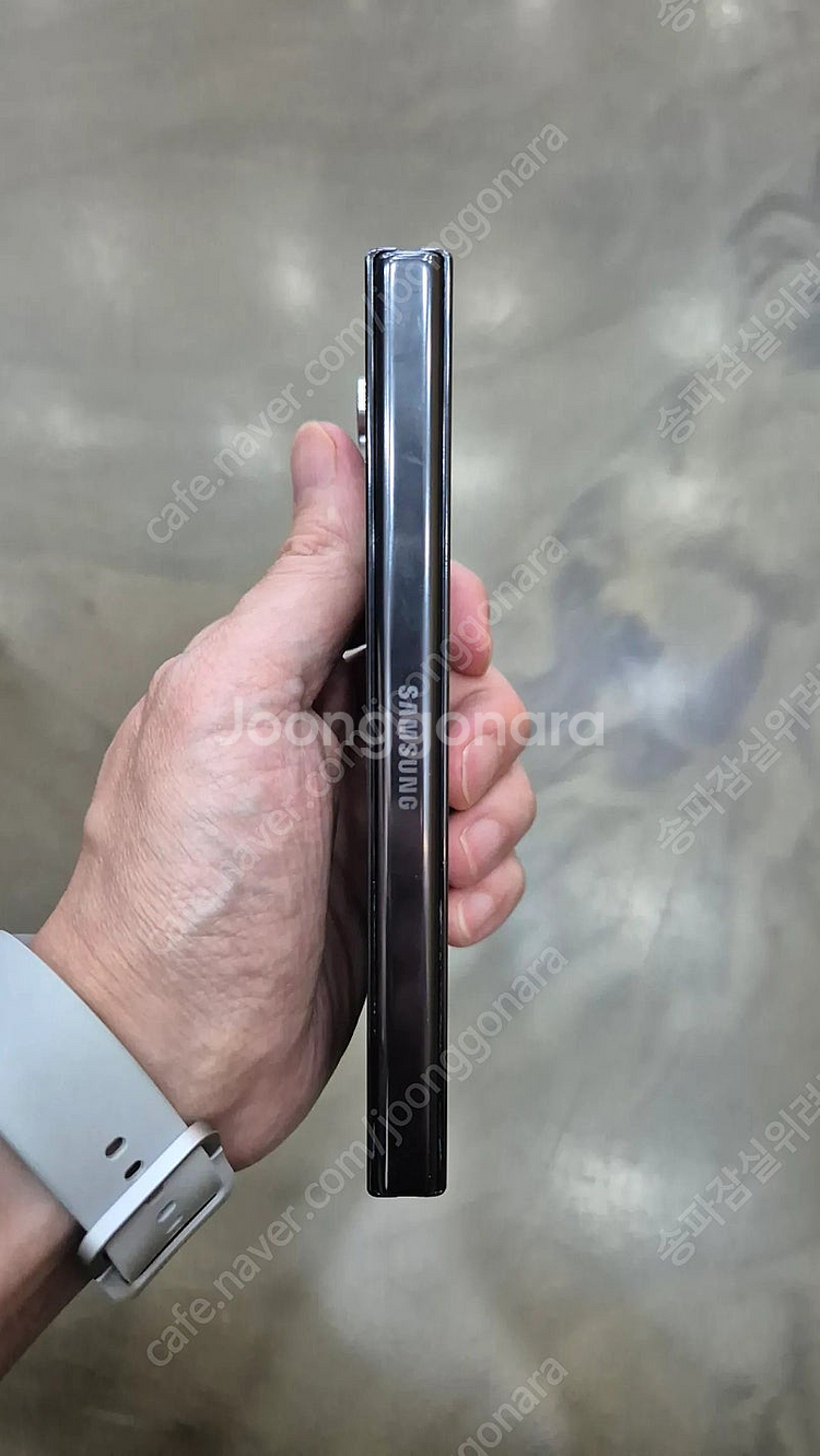 폴드5 512검정 팝니다.--2