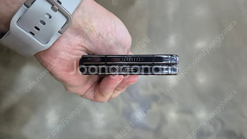 폴드5 512검정 팝니다.--5