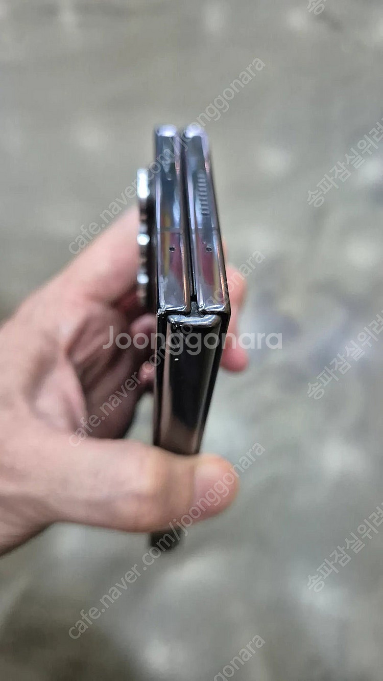 폴드5 512검정 팝니다.--6