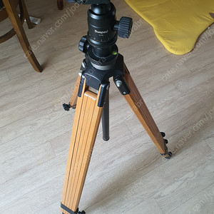 독일산Tripod Berlebach Muida 입니다