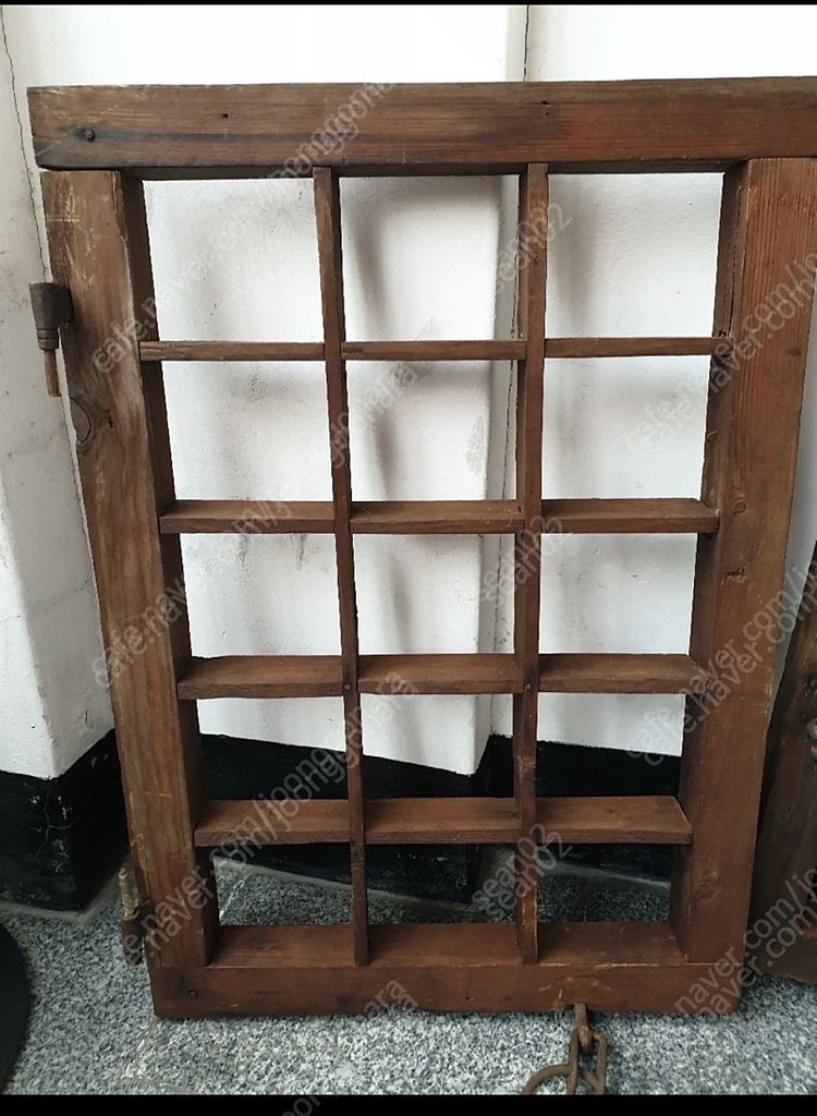 빈티지 고가구 창문 (봉창) 이미지