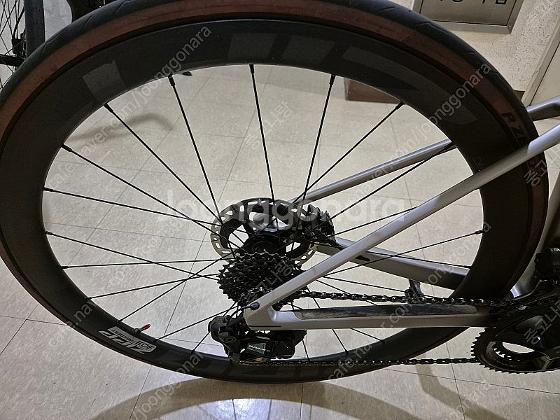 (가격인하) Zipp 303 firecrast 파이어크...--2