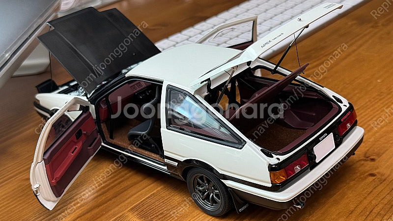 오토아트 - 도요타 스프린터 트레노 (AE86), 이니...--8