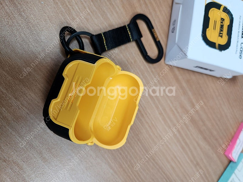 [미사용] 갤럭시버즈3 프로 - 디월트 케이스 (3.5만)--2