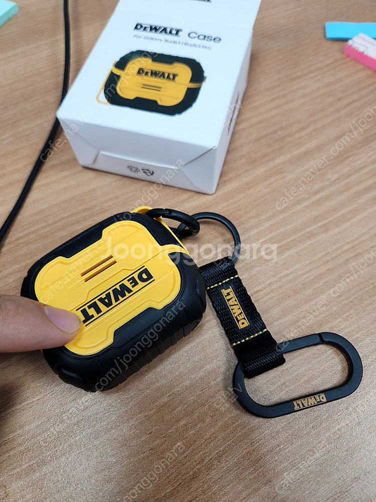 [미사용] 갤럭시버즈3 프로 - 디월트 케이스 (3.5만)--4