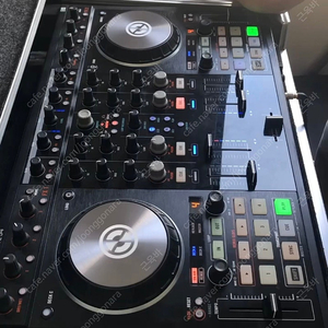 NI traktor mk2 s4 DJ장비