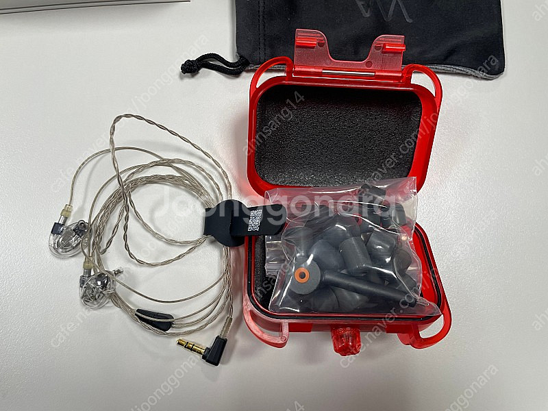westone pro x50 판매합니다.--1