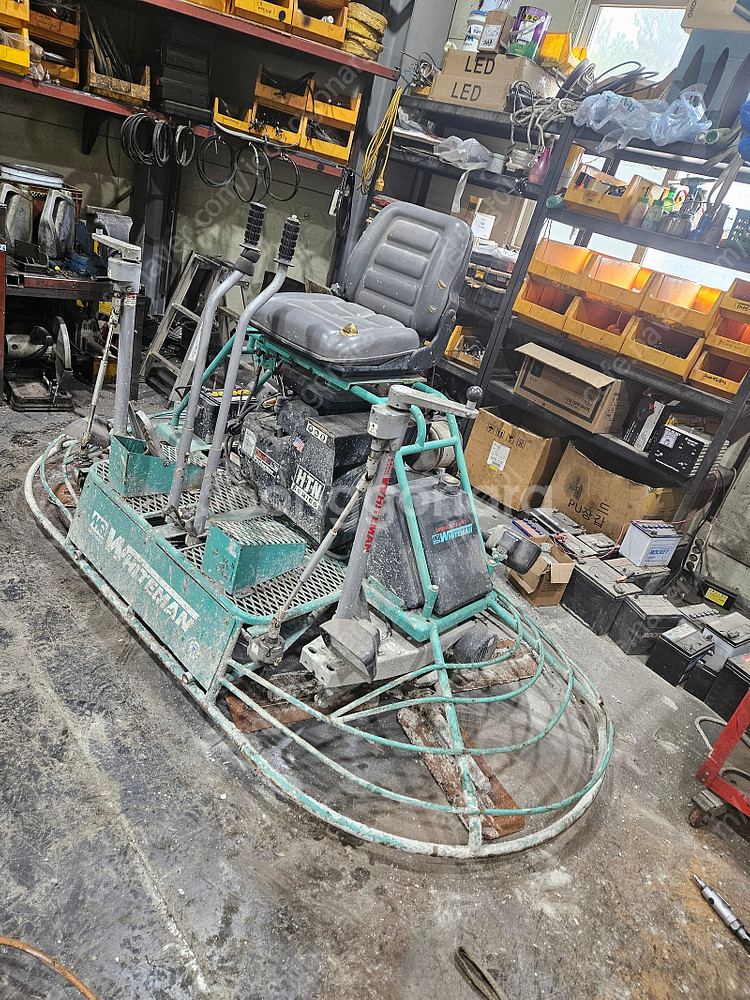 중고쌍발기 화이트맨 HTN 27마력 오난엔진 46인치--1