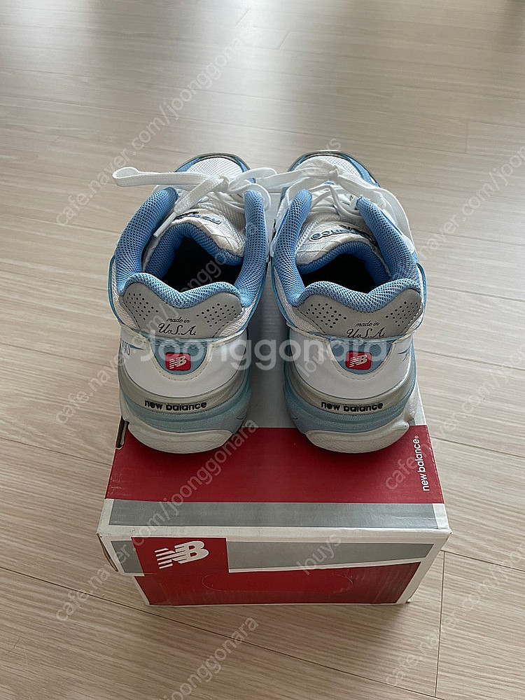 뉴발란스 990v3 225mm 화이트블루실버 판매합니다...--4