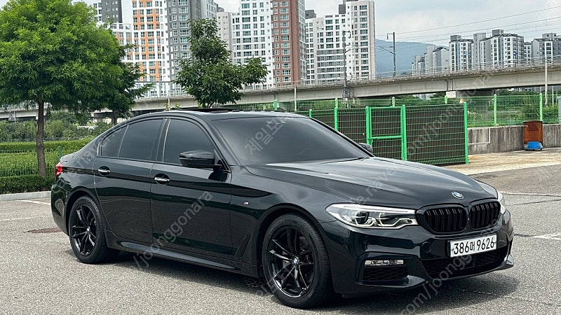 BMW - 5시리즈(G30) 520d M 스포츠 플러스