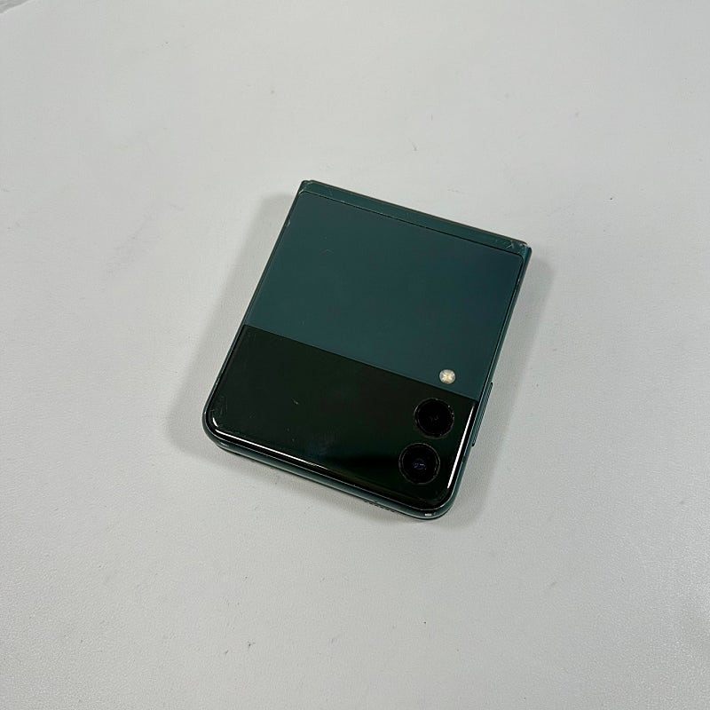 F711 ] 갤럭시 Z플립3 그린 256기가 16.5만원 판매합니다.