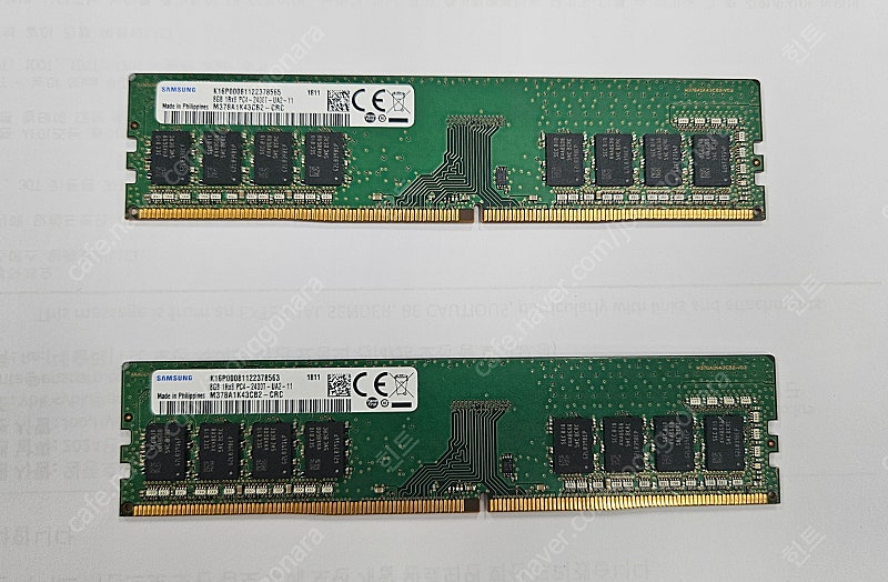 삼성 DDR4 8G 램 2개 묶어서 팝니다. (1Rx8 PC4-2400T-UA2-11 8GB)