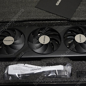 기가바이트 rtx4080super windforce 사진참고