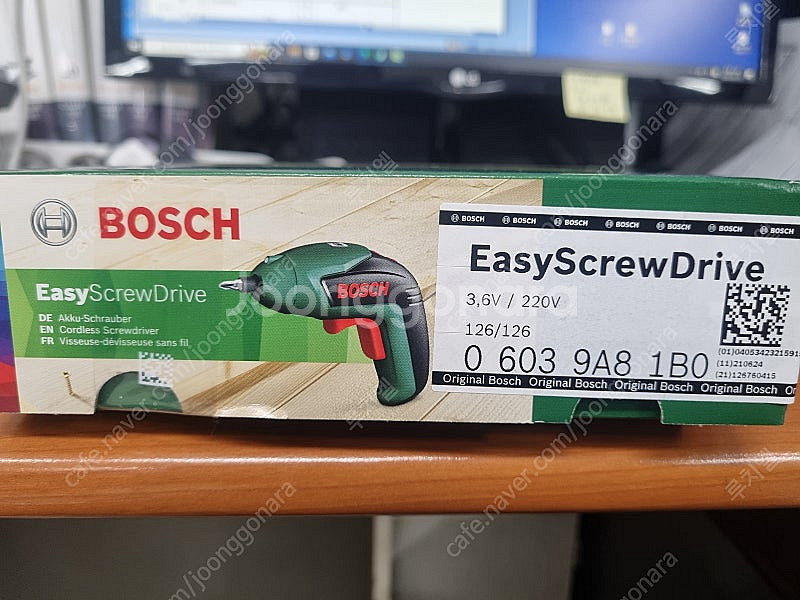 보쉬/이지스크류드라이버/3.6V/USB충전 (택포)--1