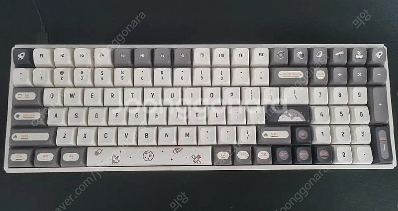 iqunix F97 히치하이커--0