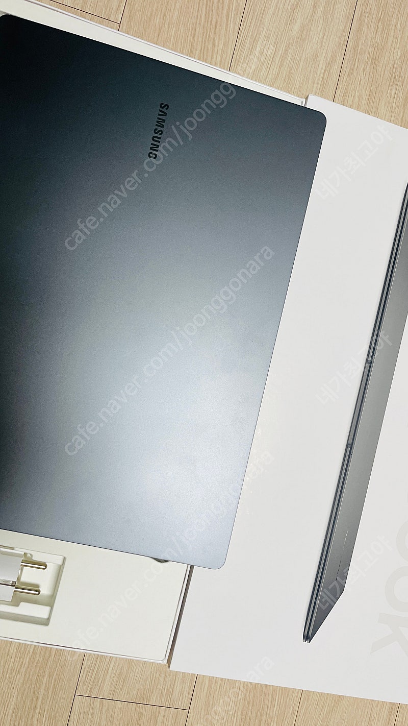 갤럭시북3 프로 16인치 NT960XFT-A51AG/윈11 판매합니다.