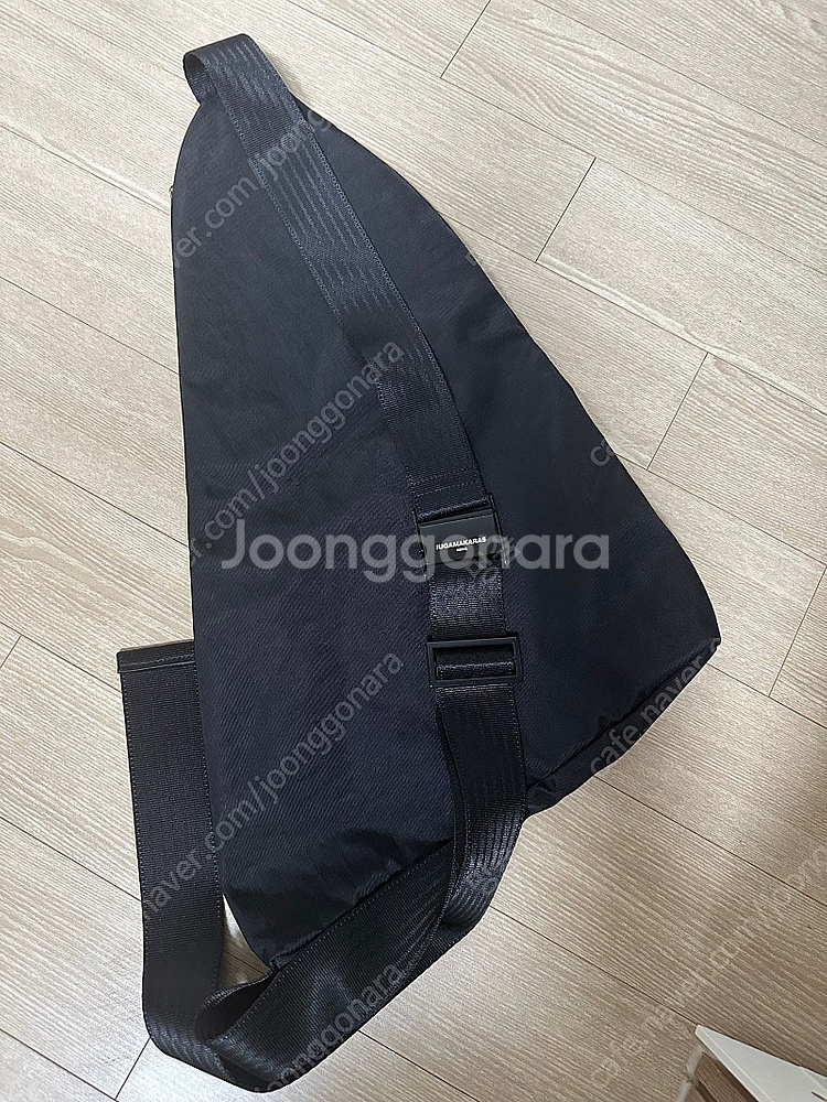 이우가마카라스 black logo buckle cros...--0