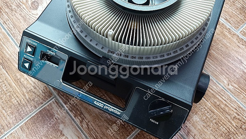 코닥 환등기 슬라이드 프로젝터 4600 입니다.--1