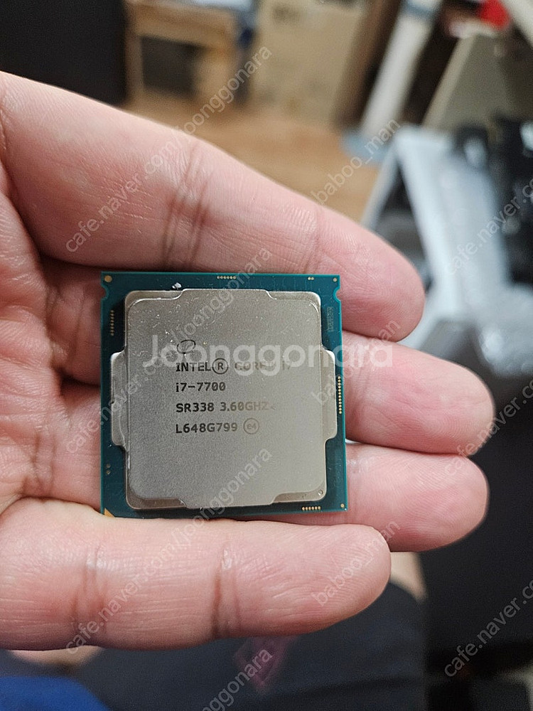 i7 7700 팝니다 방금 적출--0