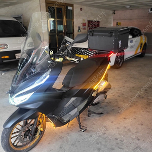 상태좋은 풀튜닝 구변완 20년식 pcx125 저렴하게 판매합니다!