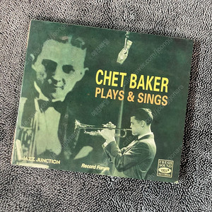 [중고음반/CD] 재즈앨범 쳇 베이커 Chet Baker - Plays & Sings